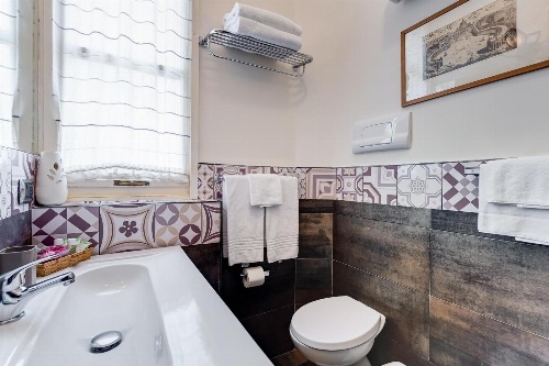 Piazza Di Spagna Fantastic Apartment image 3